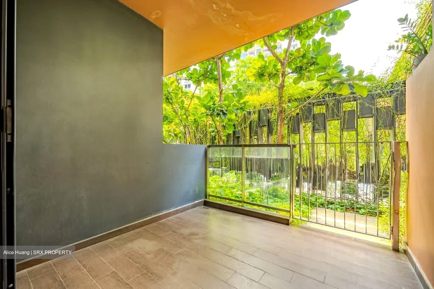 Lake Grande (D22), Condominium #557580191